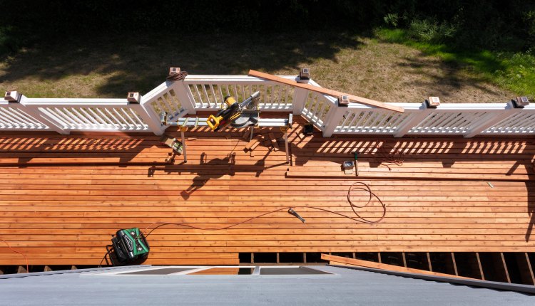 Custom deck built by Eldred Contracting